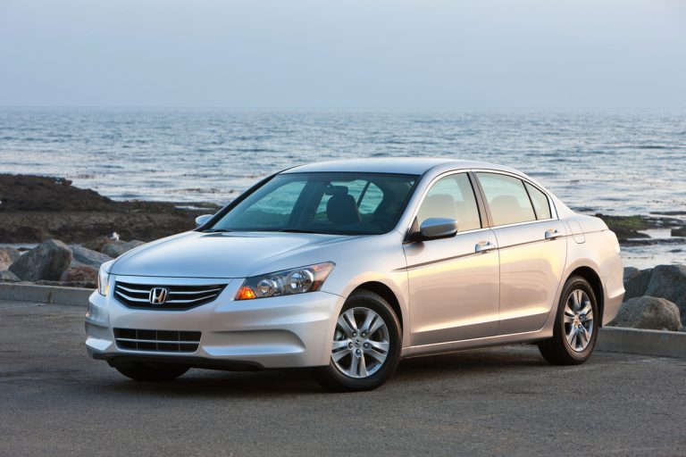 2012 Honda Accord Problems Include Uncomfortable Seats, Airbag Recalls, Excessive Oil Use