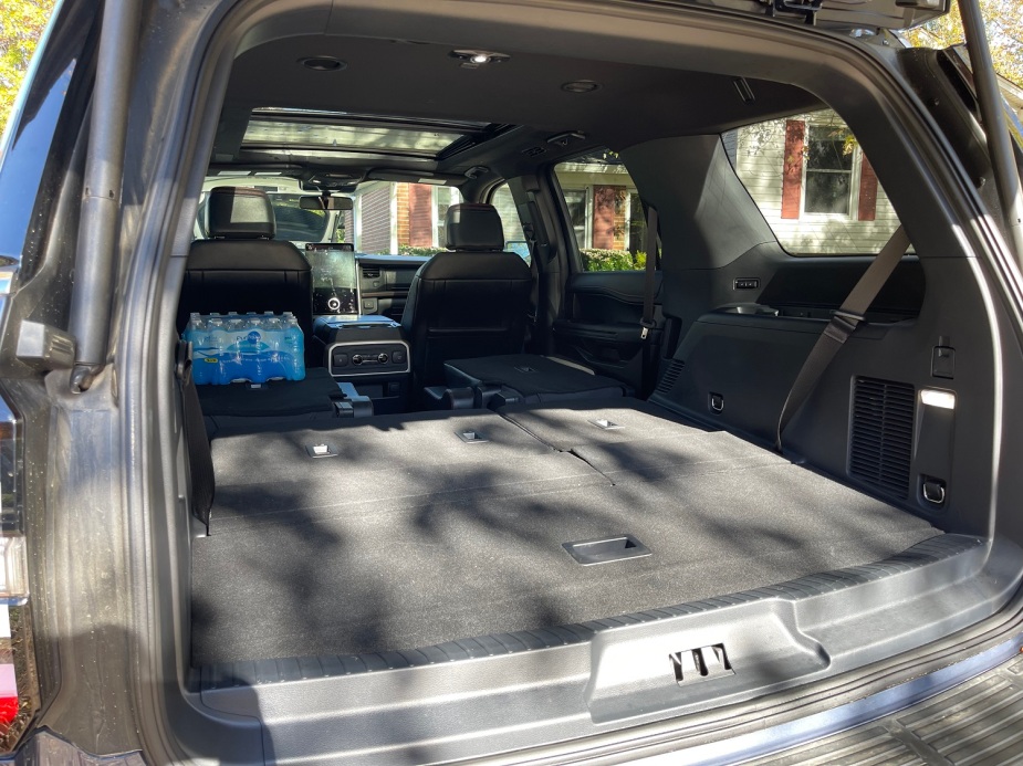 Ford Expedition 2022 storage space