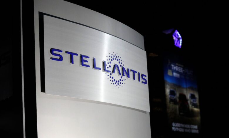 Stellantis Prepares to Pay GM Close to $1 Billion to Buy Back Shares From 2017