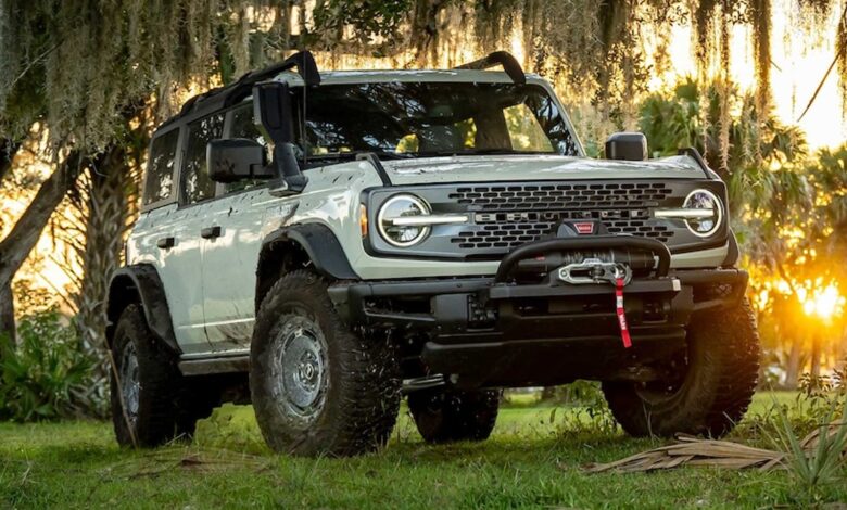 Consumer Reports Picks the Ford Bronco Over the Jeep Wrangler