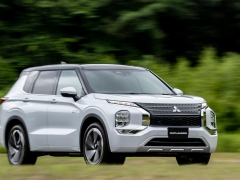 Can the new 2023 Outlander PHEV recreate the success of the last one?