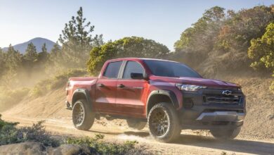 The 2023 Chevy Colorado Wants to Tackle the Toyota Tacoma