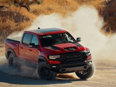 Who is faster: RWD Dodge Charger Hellcat Redeye vs 4WD Ram 1500 TRX?