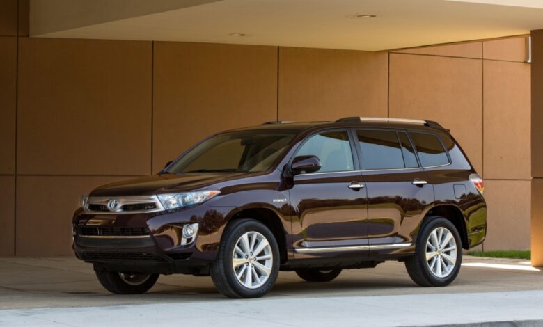 Used SUVs under $20,000 include this 2013 Toyota Highlander Hybrid