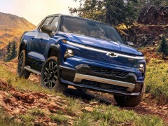 The Chevrolet Silverado EV fails to outsmart the Ford Lightning