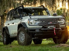 Consumer Reports chooses the Ford Bronco over the Jeep Wrangler