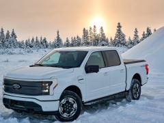 3 reasons to buy the 2023 Ford F-150 Lightning and 3 reasons to pass it up