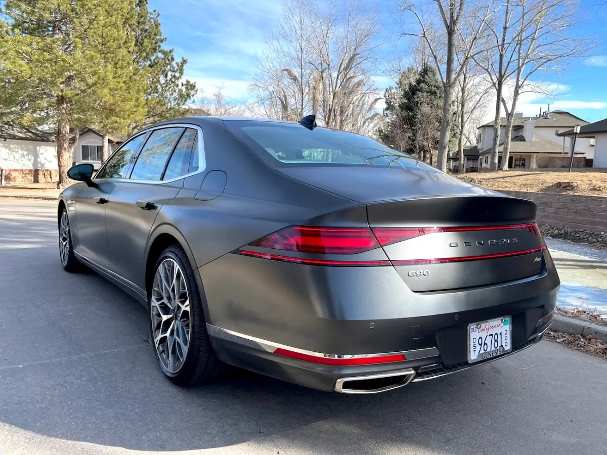 Rear view of the Genesis G90