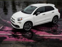 The not-yet-dead Fiat 500X offers absolutely nothing new for its model year 2023