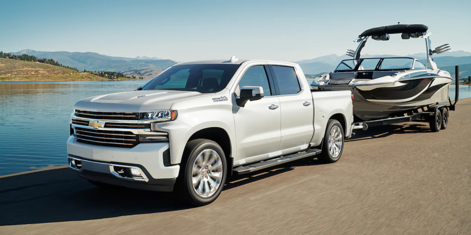 How much can the 2023 Chevy Silverado haul?
