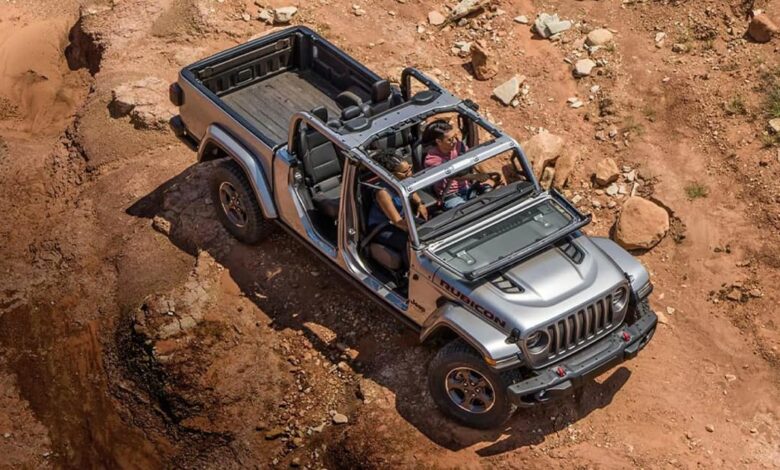 3 Reasons You May Want to Avoid the 2023 Jeep Gladiator, According to TrueCar
