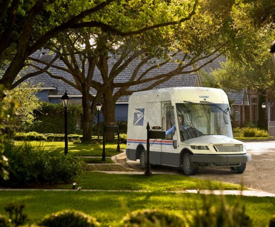 Oshkosh NGDV will be the new USPS mail van.