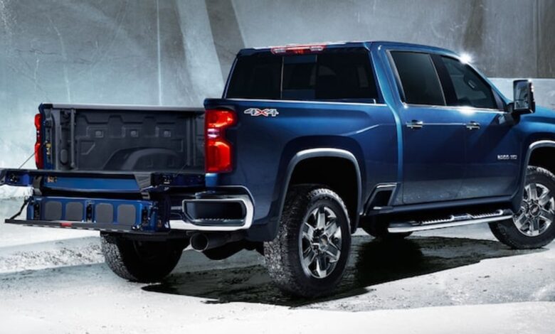 Ford Finally Catches up With Chevy’s Truck Features – Feel the Irony