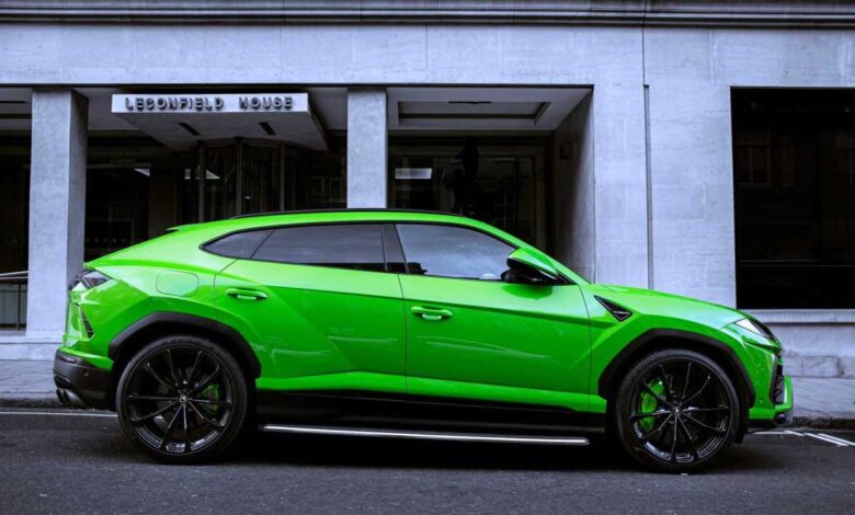 A green Lamborghini Urus