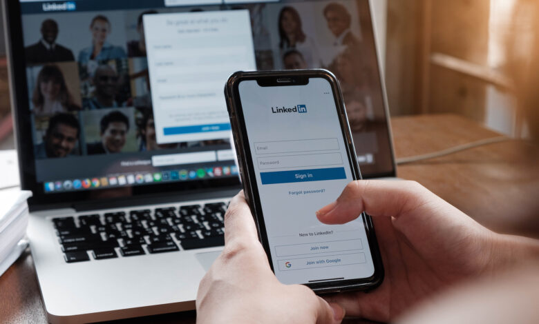 LinkedIn Launches AI-Powered Features For Profile Optimization And Job Listings